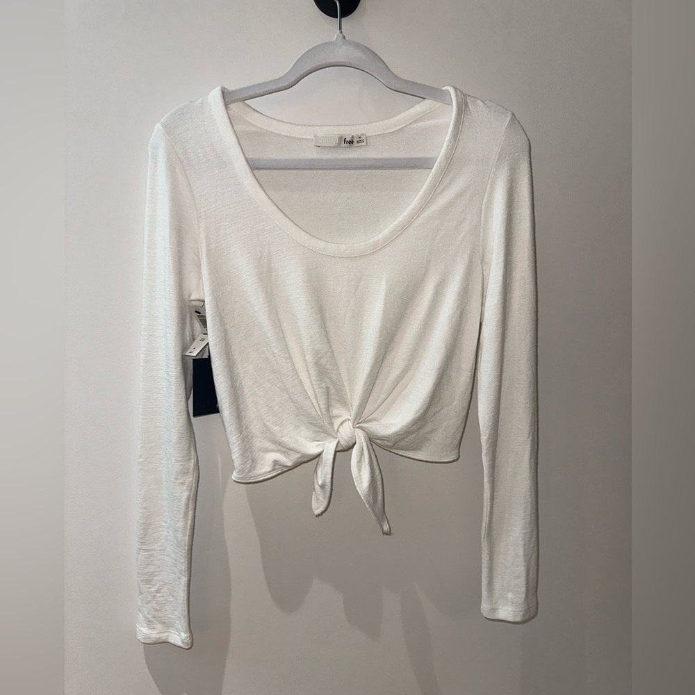 NWT Aritzia Wilfred Free White Long Sleeve Tee